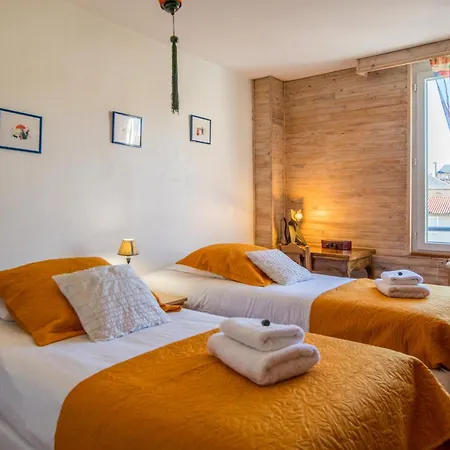 L'echappee Verte Pour Six Personnes Avec Terrasse, Place De Parking Millau