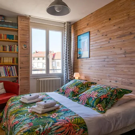 L'echappee Verte Pour Six Personnes Avec Terrasse, Place De Parking Appartement
